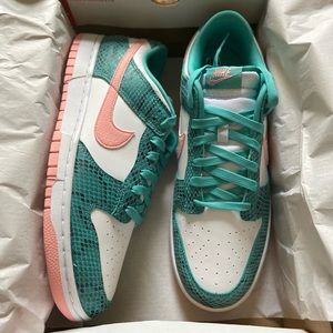 Nike dunk low washed teal snakeskin